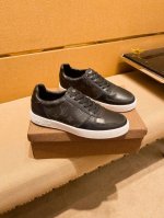 工厂批 Lv 路易威登 男鞋高端品牌 官网1：1最新力作：鞋面采用意大利进口头层牛皮搭配 舒适透气内里原版防滑耐磨大底制作，让行走更加便捷舒适！独家新款，惊世之