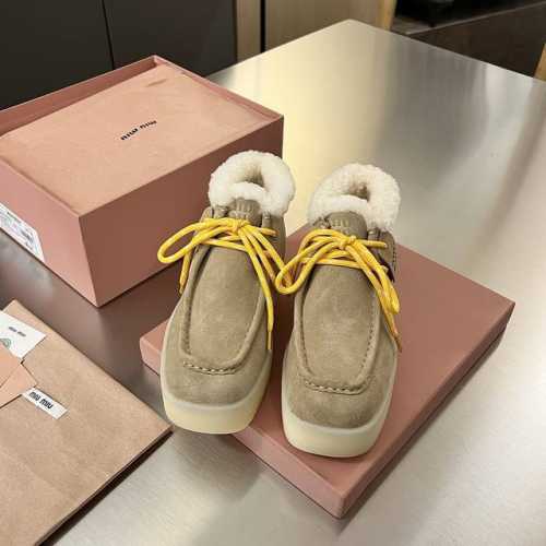 MiuMiu*缪缪2024秋冬最新爆款 厚底高帮乐福鞋从皮里做到毛里的大爆款！强烈安利人手一双！整双鞋方头的设计超显脚瘦，线条感极强，增高显瘦神器！TPU大底+