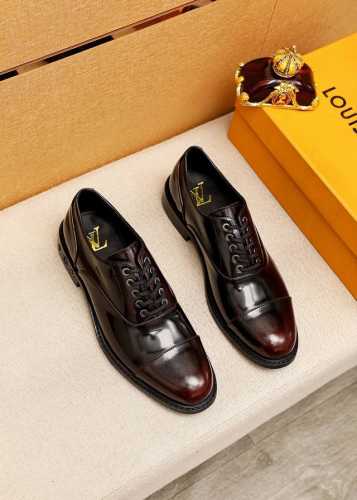 原单 Louis Vuitton 路易威登 新款～时尚商务正装男鞋原单品质，高端精品细节精致考究，采用进口意大利头层原版小牛皮鞋面舒适的水染牛皮内里原版大底，穿
