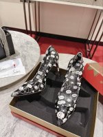 印花单鞋系列 定做不退不换 码数34-35-35.5-36-36.5-37-37.5-38-39-40-4142 43-44+70 跟高：平底 6.5Cm 8.