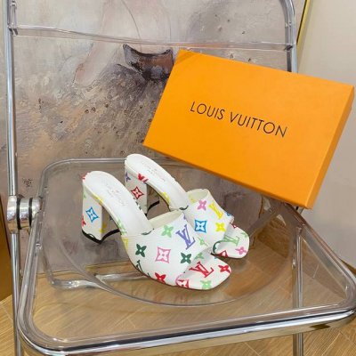 橙子出厂价p louis Vuitton 路易威登 春夏新款 Lv印花粗跟拖鞋 方头高跟拖 代购级别 高级感十足 国内外博主刷爆的一款 复古又时髦 上脚美炸了