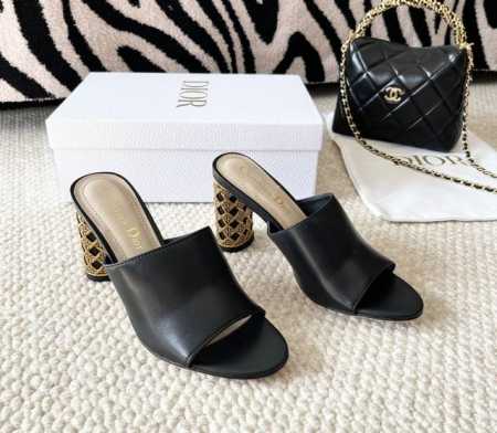 Dior迪奥24新品 CD家lcon 镂空古铜金藤格纹圆跟高跟凉鞋 拖鞋 跟高：4cm 8cm 真皮底 牛皮 size：35-39 40 41定做 - 点击图像关闭