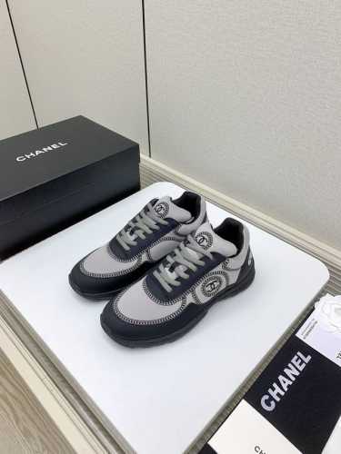 出厂 高版本 小香chanel2024Vs春季新款休闲系列 顶级系列 非市场通货 欢迎对比 新款拼色休闲鞋 这款百搭的板鞋，休闲鞋，上脚后属实好搭！ 酷毙了 黑