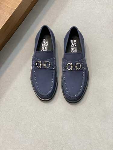 ferragamo 男士皮鞋，高品质，顶级狠货，鞋面进口头层磨砂牛皮，内里垫脚均用进口牛皮，原版五金，配原版轻质大底，配码38-45， 38,45订做不退换