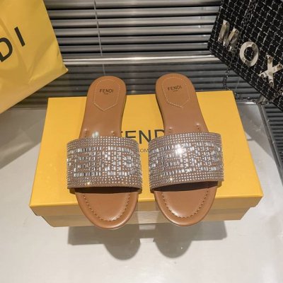 橙子出厂价p fendi 芬迪 初夏新款 满钻平底拖鞋 一字拖 休闲凉拖 颜色 黑 白 粉 棕 金 银 码数 35-42