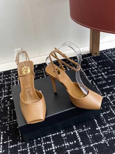 代购级 SAINT LAUREN* YSL 杨树林新款小细高跟凉鞋 设计更稳更好穿 小姐姐的美丽尤物高跟鞋 优雅迷人性感 女人味十足！进口漆皮 内里垫脚羊皮 意