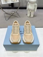 prada 225 普拉达新品 实力来袭 众多网红同款 时髦百搭Nice单品 意大利专柜代购原版鞋开发 1比1照足原味复刻 今年的主题就是不被定义 通过简单简洁