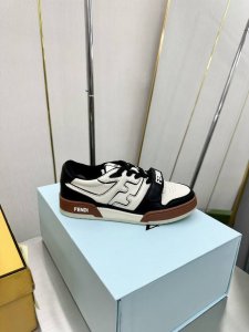 顶级版本情侣款男女码出厂价p Fendi芬迪~~25最新爆款 首款运动鞋~~Fendi Match篮球运动鞋，最新元素注入加Ff复古的设计，超经典百搭系列 鞋面