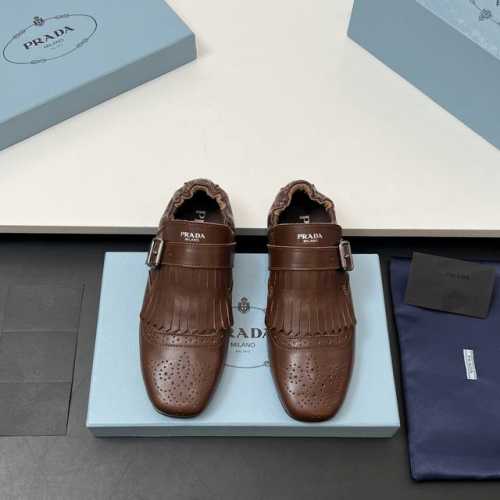 工厂价 顶级品质！Prada 25ss 普拉达走秀款复古布洛克雕花皮鞋系列25年专柜走秀款 复古感时髦满满 随意百搭 时尚休闲 独到味道 轻松驾驭 休闲时髦 两