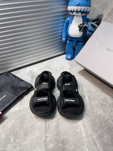 顶级版本出厂 高版本460Balenciaga 巴黎世家 3Xl 沙滩凉鞋 码数：35 36 37 38 39 40 41 42 43 44 45 46