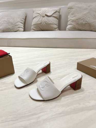 顶级版 原版盒 Christian Louboutin 2025S原版开模一比一开模Cl休闲一字平底拖鞋 材质：头层高光小牛皮 内里：粒面珠光羊皮里 大底：原版
