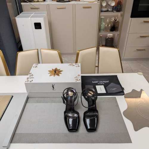 SAINT LAURENT ” SYL圣罗兰 顶级版本25SS众明星网红追捧的坡跟斜高跟，方头绑带小鱼嘴凉鞋。SYL 2025官方VIP 贵宾版金花磁铁盒 认清