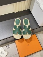 Herme* 爱马*男士拖鞋休闲款 专柜对比质量 鞋面头层荔牛皮做工纯手工拉线 生胶透气防滑大底 内里透气舒适小绵羊羊皮 密度100 舒适 原版橡胶大底耐磨 码