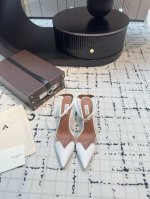 顶级版本新款最新爆品小红书火推Alaia High Love爱心细跟凉拖系列！ “Designerofdesigners”更影响着很多人的风格！这些Alaia的