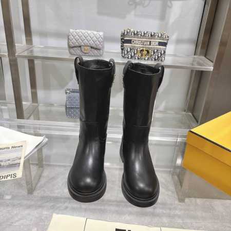 FEND* 芬迪 厚底靴 小牛面料 内里羊皮 耐磨绒组合大底 大底厚度3.5CM 35-42 - 点击图像关闭