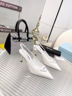 p直销 女鞋 女装 女鞋 女装 Pradr 普拉达 上新出厂进口真皮底 Rad* Raf Simons X Aw 早春最新T台走秀铁头系列款 鞋面：进口开边珠牛