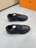 Hermes 爱马仕 -高端品质 原单休闲运动鞋 -鞋面：纳帕小牛皮、鞋身品牌镂空网布、车缝品牌'h'图腾 -内里：水染牛皮 -大底：原版超轻Tpu 橡胶；双色