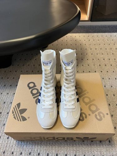 顶级版本 Adidas 阿迪达斯 Jennie同款Taekwondo跆拳道鞋 三叶草 拳击鞋 复古 休闲 运动鞋 时尚百搭 超多网红时尚博主种草 不得不说这设计
