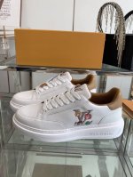 Louis Vuitton 路易威登 25ss新款休闲小白鞋 运动鞋驴牌LV路易威登为环保设计情侣鞋Charlie 与Squad运动鞋侧身超大LV logo 鞋