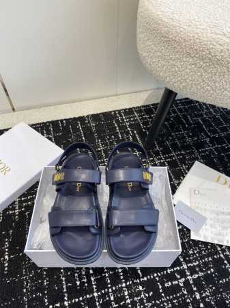 350 代购级Dior 迪奥夏季爆款魔术贴一字带铆钉平底凉鞋 Go原版复刻 高端定制 超耐看超百搭款 上脚非常舒适 超好穿 比香奶奶款还香 鞋面：原版开模布料 - 点击图像关闭