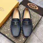Tods 男士豆豆鞋 专柜同步新款 高端品质 蜥蜴纹杏色牛里.原版包装。深蓝色，尺码38-45。 正常皮鞋码，按平时皮鞋码拍，运动鞋穿40就拍39 。。。