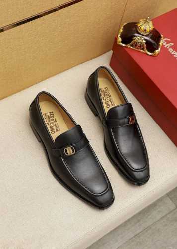商品商标：Ferragamo 菲拉格慕 休闲皮鞋 正码码数: 38-44 45.46订制 商品材料：精选 进口头层小牛皮鞋面+奢华五金扣，进口水染牛皮内里。强烈