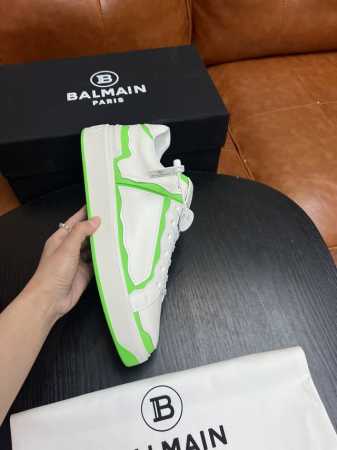 实价 Balmain巴尔曼b-Skate运动鞋 B-Skate 多材质拼接撞色运动鞋 ，鞋面饰有白色鞋带，皮革拼接鞋舌点缀 Balmain 徽标， Tpu 鞋底 - 点击图像关闭