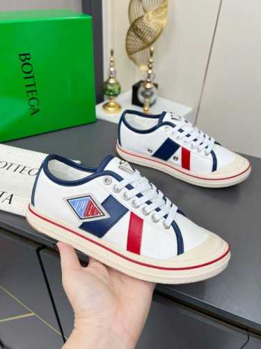 bottega Veneta 葆蝶家Bv最新款Eliot系列 复古 篮球鞋 休闲 运动 帆布鞋 上市即封神！低邦 以复古篮球运动鞋为灵感，色彩组合彰显青春活力，