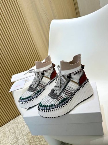 2054春夏chloe 克洛伊,高帮,Nama sneaker彩虹系列运动鞋、容祖儿和孙怡宋茜明星同款、原材料是可再生物料制作、全手工缝马克线、肉眼可见皆是手工