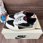 顶级Travis Scott X Jordan Air Jordan 1Low Mediumolive 联名款耐磨防滑复古篮球鞋女款黑绿橄榄倒钩5.0 编码: