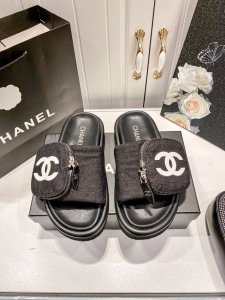 橙子出厂价p chanel 香奈儿 夏季新品 情侣款小书包拖鞋 魔术贴包包拖 休闲凉拖 码数 35-44