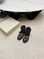 出厂价 小众潮牌Brunello Cucinelli BC 2024ss秋冬松糕厚底袜筒短靴、马丁靴系列新品！ 强推 显高又显腿的绝绝子短靴～～ 低调优雅的穿搭
