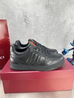 Gucci古驰 最新爆款高低帮做旧情侣运动鞋系列出货 原版购入开发 做货，这款高低帮运动鞋采用篮球风格廓形设计，巧妙融入镂空拼片和做旧效果，尽显别样匠心。匠心融