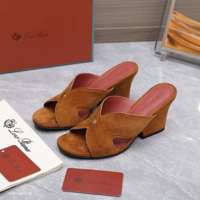 高版本 主打9色 2025官网 Lp新品发售Loro piana 官网同款同款拖鞋 采用 Wish 牛皮面料制作 鞋面采用优质头层牛皮 垫脚 垫脚羊皮 全方位一