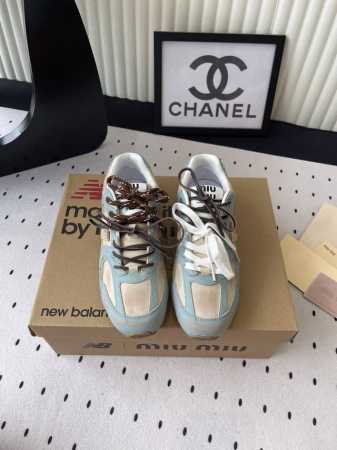 miu Miu New Balance530联名款25Ss春夏情侣款半拖 超级大热门 无论你如何穿搭请都不要放过这一双530系列的运动鞋 非常好搭配 洋气到不行 - 点击图像关闭