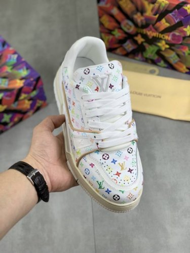 工厂P价P 实价 Louis Vuitton 原单 新款Lv路易威登 * Lv经典潮鞋！选用进口原版牛皮 水染牛皮内里.最新款原版耐磨橡胶组合大底！高品质精品！