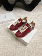 出厂价 ，男码10顶级版本 代购级别 MaisonMargiela MM6德训休闲鞋鬼才设计师品牌，一个轻奢品牌上脚很百搭哦，也很随脚舒适，这一款德国训练鞋延续