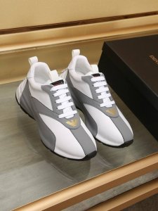 调工厂价 男装男鞋 运动原单 Armani 新款男士时尚休闲鞋原单品质，高端精品细节精致考究，鞋面采用原版高端皮革透气布料内里耐磨防滑内增高大底，穿着舒适工艺精
