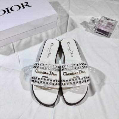 橙子出厂价p dior 迪奥春夏新款 镂空平底拖鞋 休闲凉拖 一字拖 码数 35-42