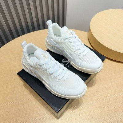 工厂P Boss 新款男仕运动鞋 知名运动品牌新款隆重上市 以奢华高端设计出货 鞋面选用原版皮革透气布料制成 羊皮垫脚 轻质橡胶大底。轻奢风格，鞋面透气不闷脚，