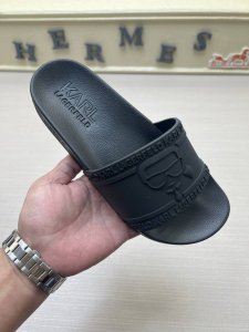 工厂P价 实价 Karl Lagerfeld 老佛爷 经典原单版本 卡尔 拉格斐；男士拖鞋，最新法国专柜同步发售，鞋底：原厂特供原版底，码数Size：38-45