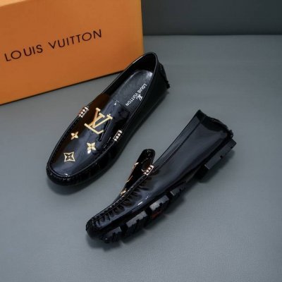 官方旗舰店新款 全透气舒适羊里 Louis Vuitton顶级代购，专柜原单发售，男士最爱 鞋面采用意大利进口原版专用Lv牛漆皮+刺绣，全进口头层羊皮里，鞋底原