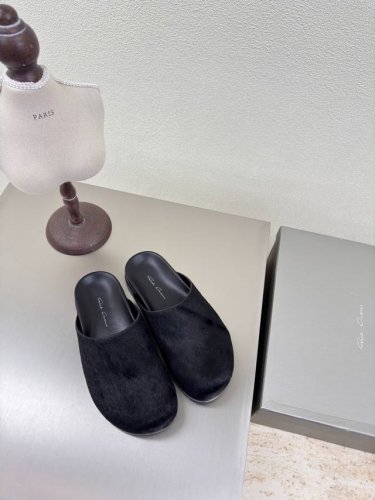 欧文斯 拖鞋 Rick Owens-24Fw 厚底 Ro 系列 牛皮系列 黑色马毛 Rick Owens 到至今的大热款 懂得都懂 真的是好看 舒服 暗黑系列