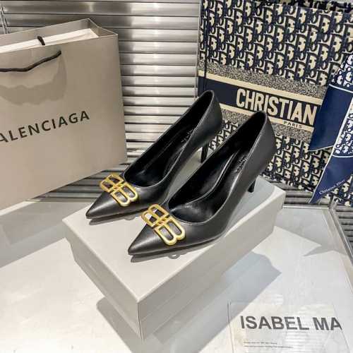 橙子出厂价p balenciaga 巴黎世家新款 金属扣 Bb扣尖头高跟鞋 细跟单鞋 巴黎世家的鞋子绝对开了挂 整双鞋的精髓就是它的鞋头了 够长够尖 并且不带臃