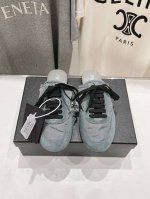 高版本出厂 半托 Prada*普拉达P家25ssfw～new新款绑带休闲鞋，低调奢华懒人鞋，富人的不二选择！软胶底素有踩云感之称～舒适度百分百细腻反绒皮鞋面，鞋