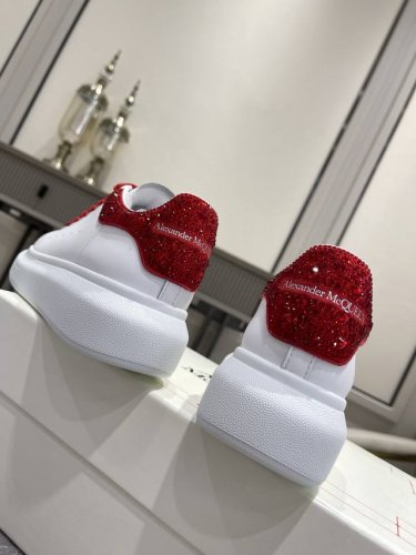 新款 钻尾 羊皮里 女 男 码数34-40 新款 钻尾 牛皮里 女 男 码数38-44 麦昆高品质顶级版Alexander Mcqueen 经典明星爆款百搭小白