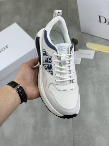 工厂p价p 实价 Dior 2025迪奥原版系带低帮男鞋 经典款休闲鞋本款是官方主打经典款，1:1质量，原厂名师制作，采用优质牛皮配原版材料舒适透气网布內里猪皮