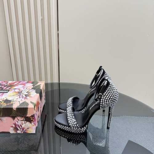dolce & Gabbana 25Ss 水台凉鞋 鞋面:水钻 内里：羊皮 垫脚:羊皮 水台：2Cm 跟高:12Cm 码数：35-4 .41定做