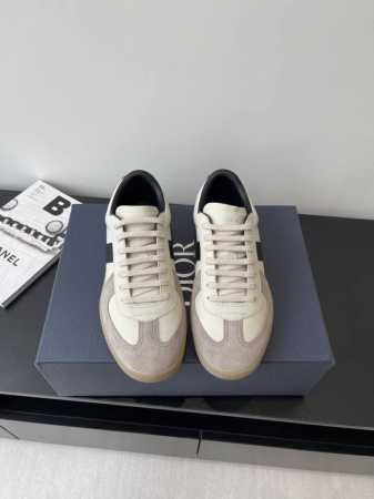 顶级版本迪奥 Dior 25Ss新品 B01德训鞋 情侣款鞋头维度设计宽了点 上脚舒适度完美在线 线头优美 适配裤型完美百搭 饰以各种经典细节 是日常造型的理想 - 点击图像关闭