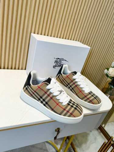 Burberry最新BOX运动鞋出货了，情侣款,简约又超好看的 Box 运动鞋，11色合集 意大利精制运动鞋，原板飞织面料打造。点缀马术骑士徽标 EKD 压花采